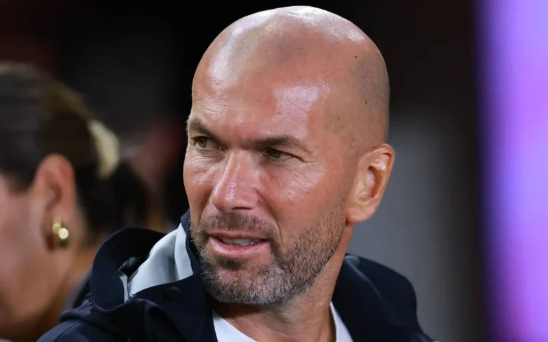 حسم الأمر.. زين الدين زيدان يرفض الدوري الإنجليزي ومانشستر سيتي